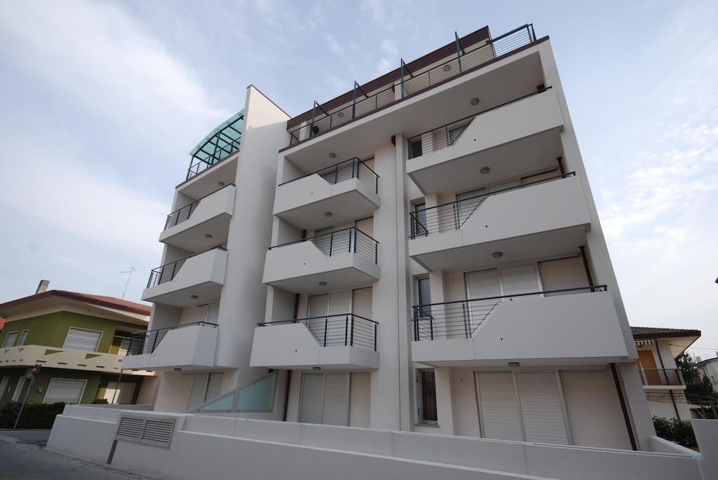 Residenza Ore Felici Lignano Sabbiadoro Exterior photo