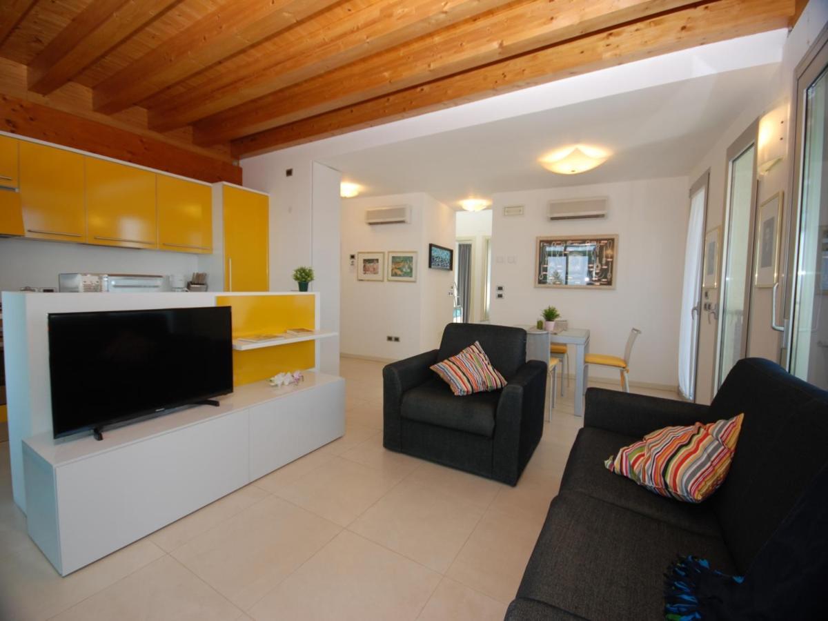 Residenza Ore Felici Lignano Sabbiadoro Exterior photo